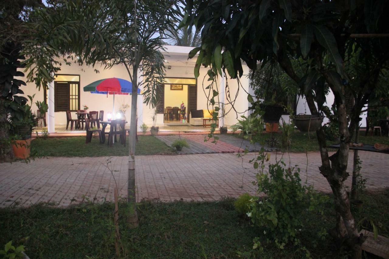 Miheen Hotel & Resort - Anuradhapura Mihintale Exterior foto